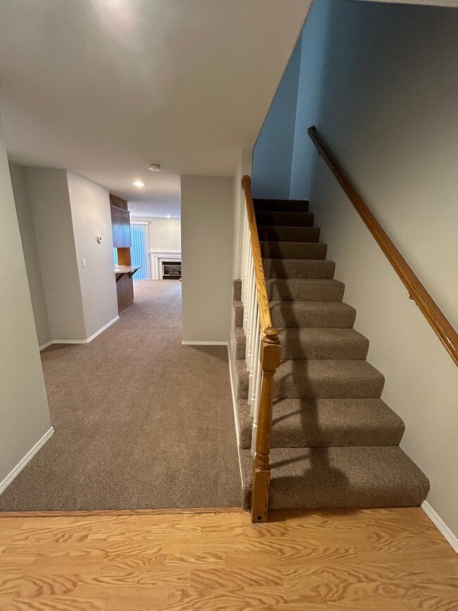 Building Photo - 3 Bedroom Townhouse near Vancouver Mall!