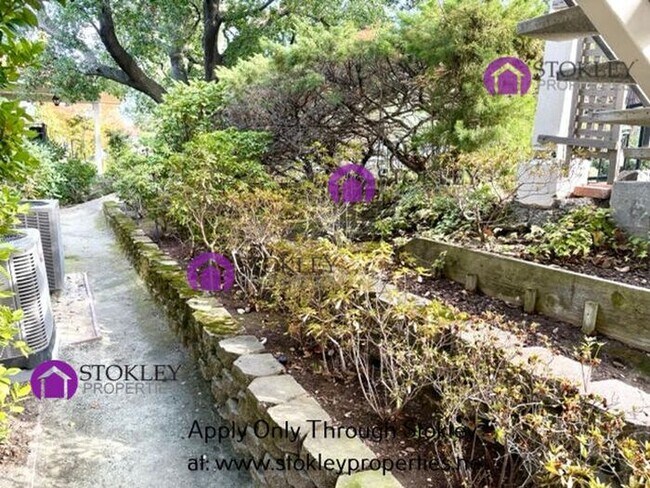 Foto del edificio - 3125 Terra Granada Dr