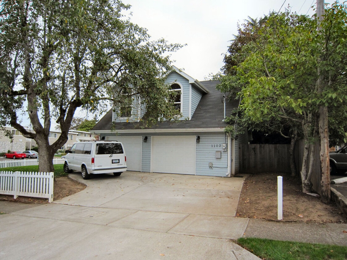 Primary Photo - One Bedroom Apartment Above House, Close t...