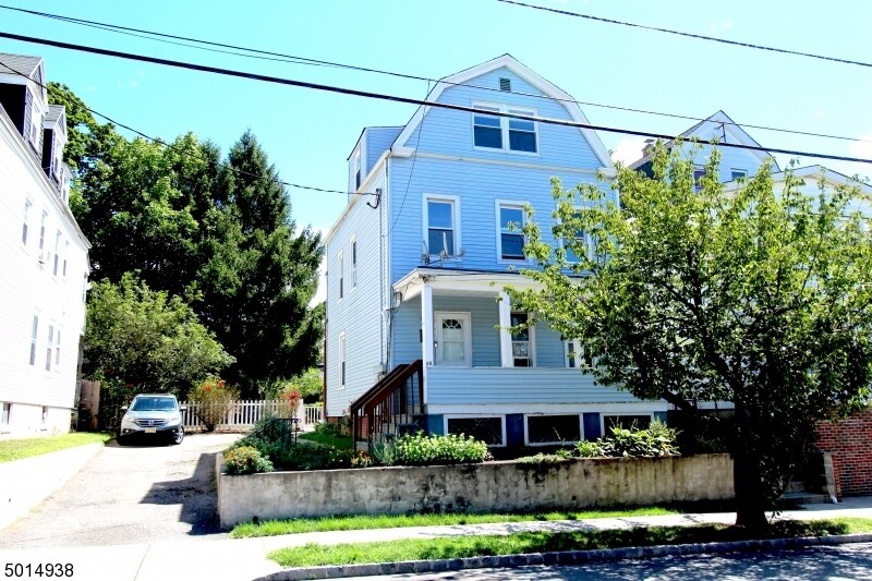 Primary Photo - 40 Whittlesey Ave