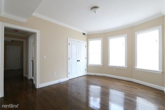 Foto del edificio - 5 br, 2 bath Apartment - 10 Brinton St # 2