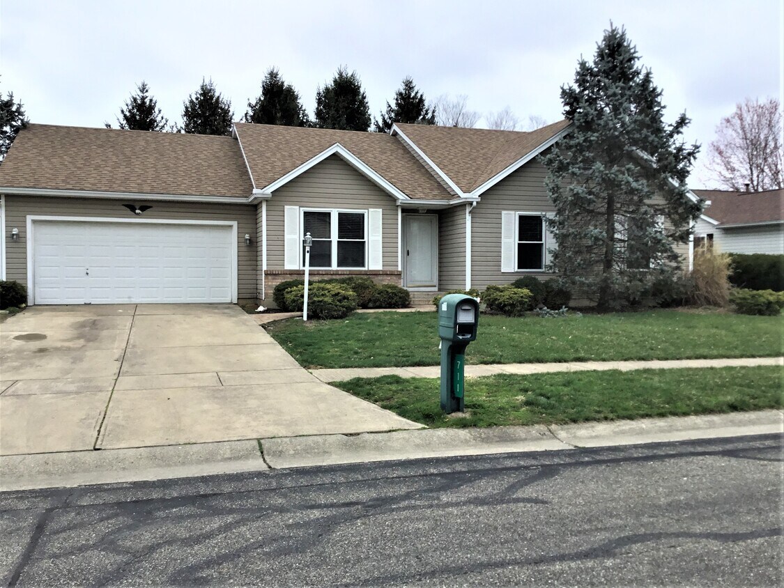 711 Hummingbird Way House for Rent in Maineville, OH