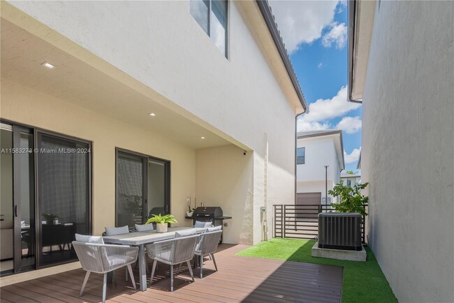 Foto del edificio - 4344 NW 80th Ct