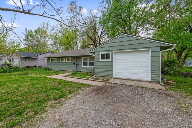 Foto del edificio - 5 Bedrooms in Kansas City- Ruskin Heights ...