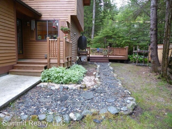 Building Photo - 3 br, 1.5 bath House - 6719 Marguerite St