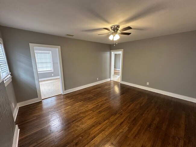 Foto del edificio - 1925 Luckie Ave