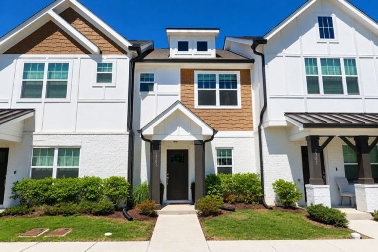 Welcome to Robinson Rowhouses, an exceptional community in the vibrant Old Hickory area! - Welcome to Robinson Rowhouses, an exceptional community in the vibrant Old Hickory area!
