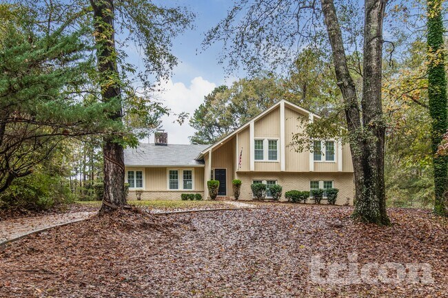 Building Photo - 515 Westbridge Dr