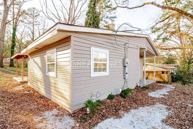 Foto del edificio - 232 Meadowdale Ave