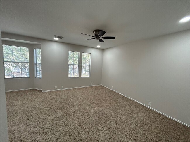 Foto del edificio - 16851 Pine Castle Dr