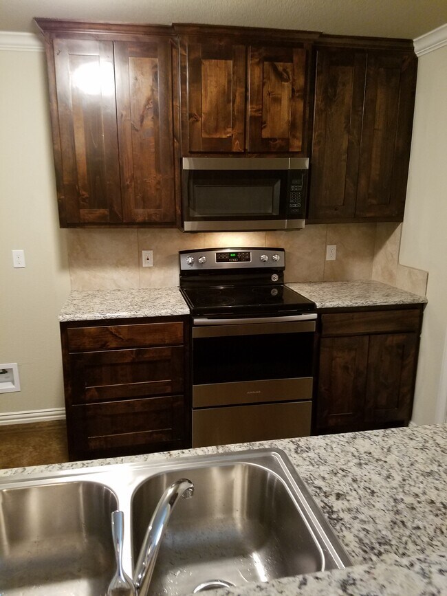 Foto del edificio - 127 Crossfire Ct