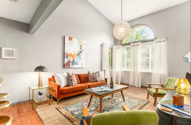 Foto del edificio - 5664 Red Bend Ln