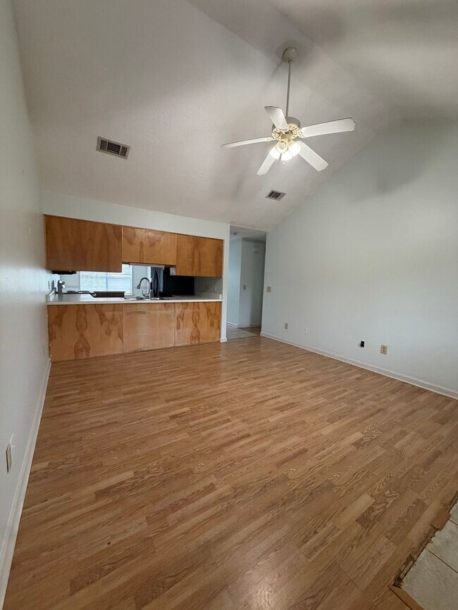 Foto del edificio - Harmon Estates Available Now!