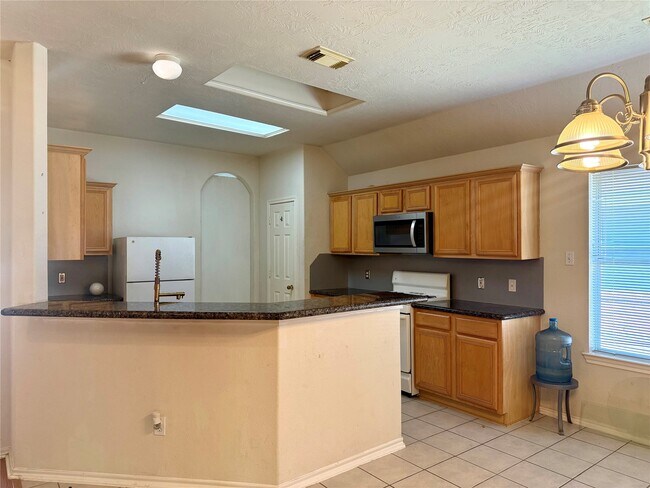 Foto del edificio - 16714 Bethan Glen Ln