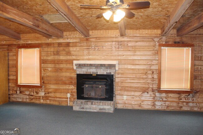 Foto del edificio - 663 W C Hodges Rd