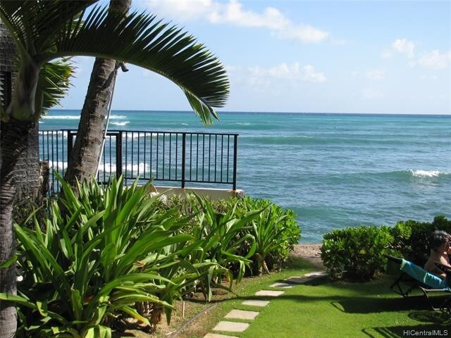 Primary Photo - 2947 Kalakaua Ave