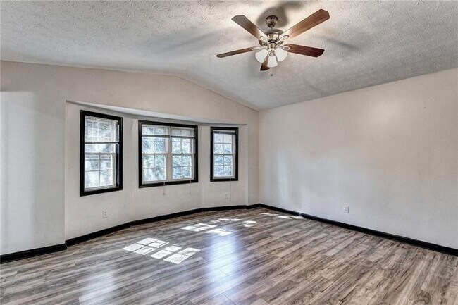 Building Photo - 1758 Eric Cir