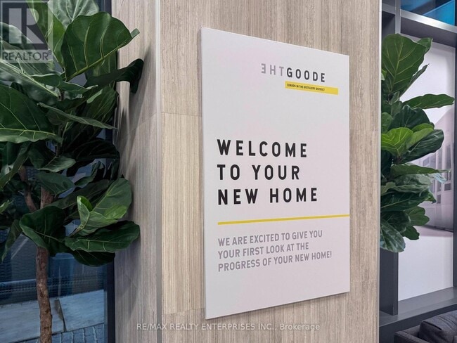 Building Photo - 35 Parliament St