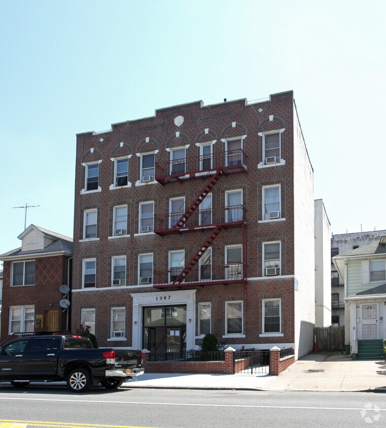 Foto del edificio - 1367 W 6th St