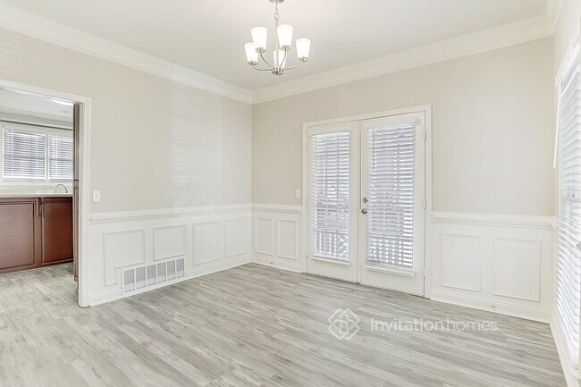 Building Photo - 522 Riverwood Dr