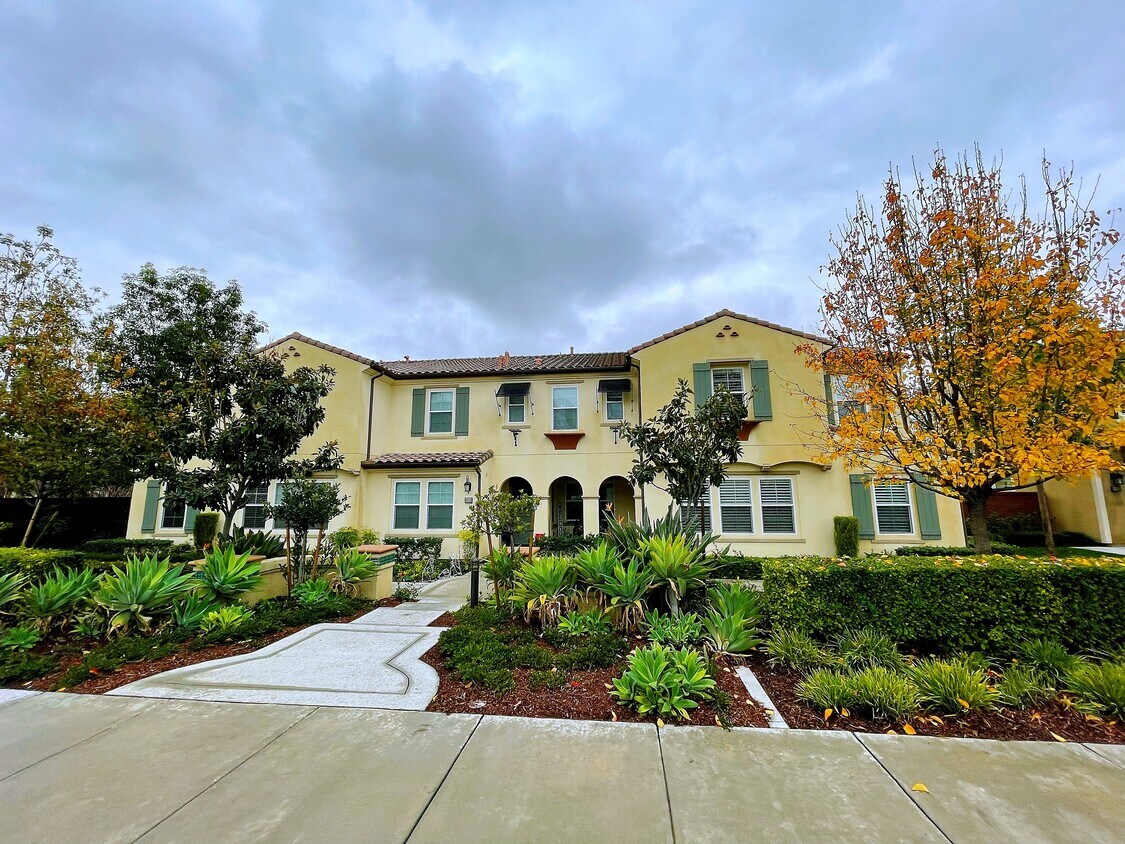 6257 Eucalyptus Ave, Chino, CA 91710 Townhome Rentals in Chino CA