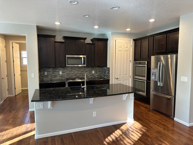 Building Photo - 14992 Rider Pl