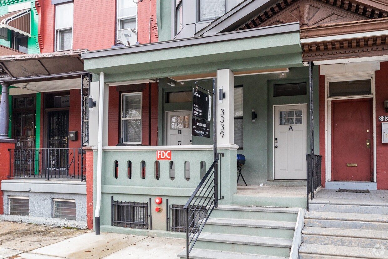 Building Photo - 3339 Ridge Ave