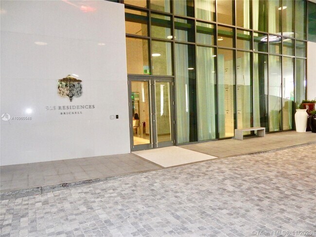Foto del edificio - 1300 S Miami Ave