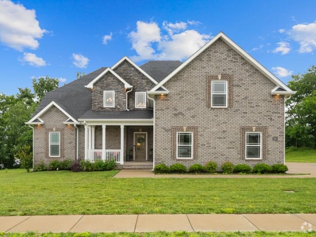 Building Photo - 806 Casen Ct