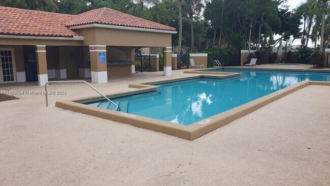 Foto del edificio - 1251 N Benoist Farms Rd