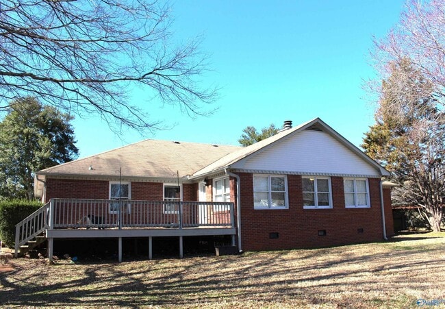 Building Photo - 103 Sagewood Dr