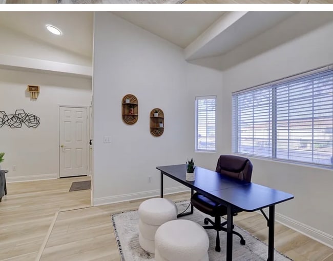 Foto del edificio - 1870 Racine Dr