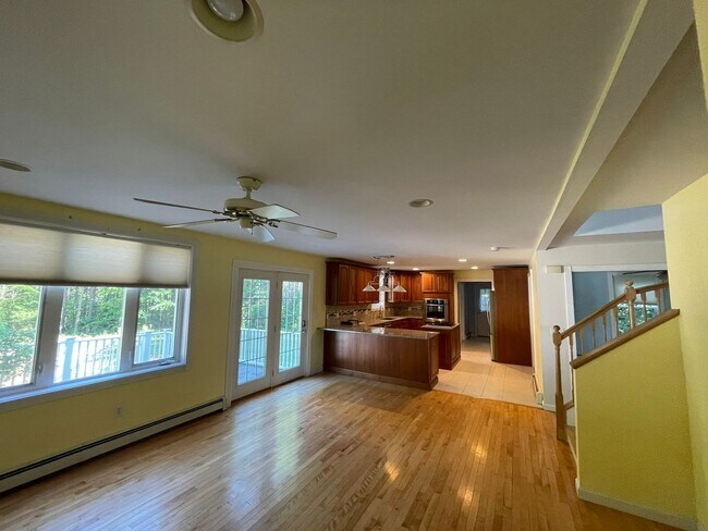 Building Photo - 3 Bed 2.5 Bath Home in Dover