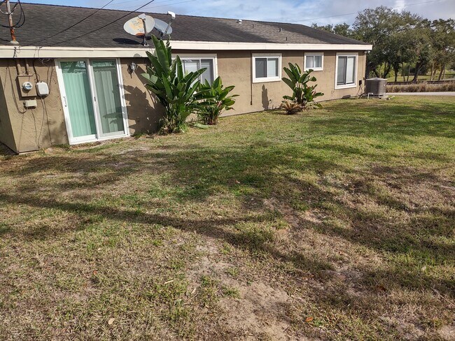 Foto del edificio - 399 Manly Ave