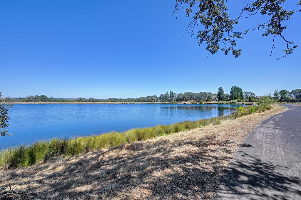 Building Photo - 6527 Chesbro Cir