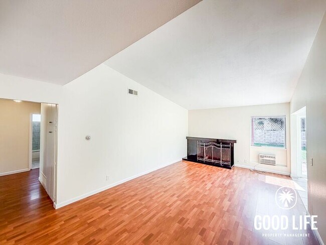 Foto del edificio - 6645 Amberly St