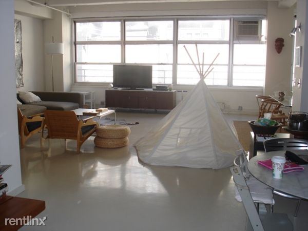 Primary Photo - 2 br, 1 bath Apartment - 72 Nassau St