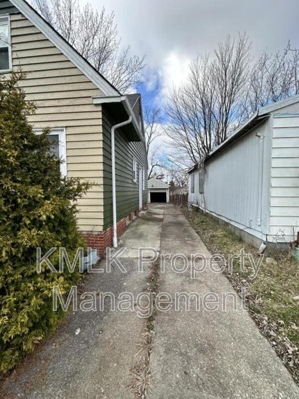 Building Photo - 4412 E 156th St