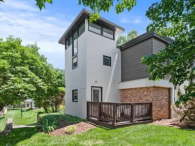 Building Photo - 940 Gale Ln