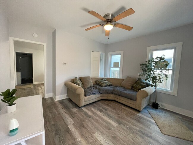 Foto del edificio - Gorgeous 4 Bedroom Home FOR RENT in Millville $1500