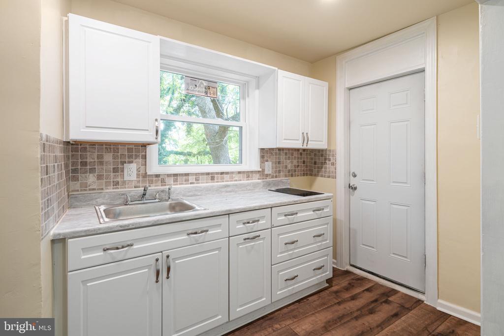 Primary Photo - 7153 Germantown Ave