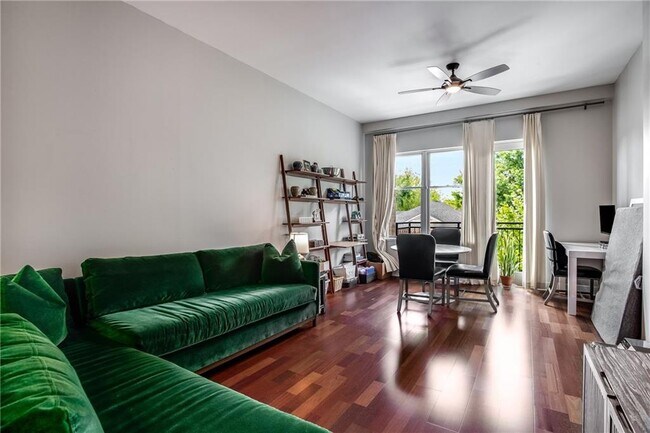 Building Photo - 201 W Ponce de Leon Ave