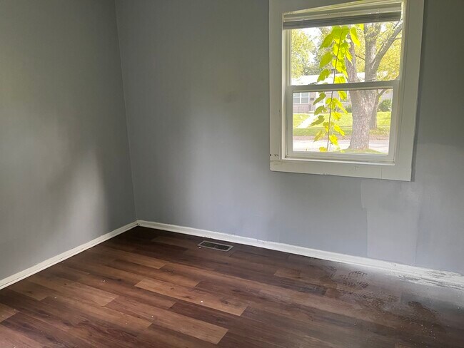 Foto del edificio - 22146 Yates Ave