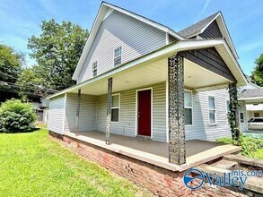 Building Photo - 3512 SW Triana Blvd