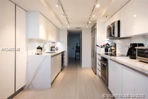 Building Photo - 520 Brickell Key Dr
