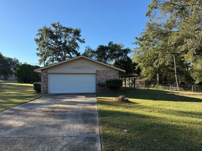 Building Photo - Available NOW-  103 Meadowlark-1/2 Off the first month rent with a 12-month lease