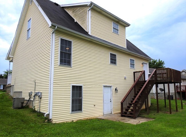 Foto del edificio - 6502 Rod N Reel Ct