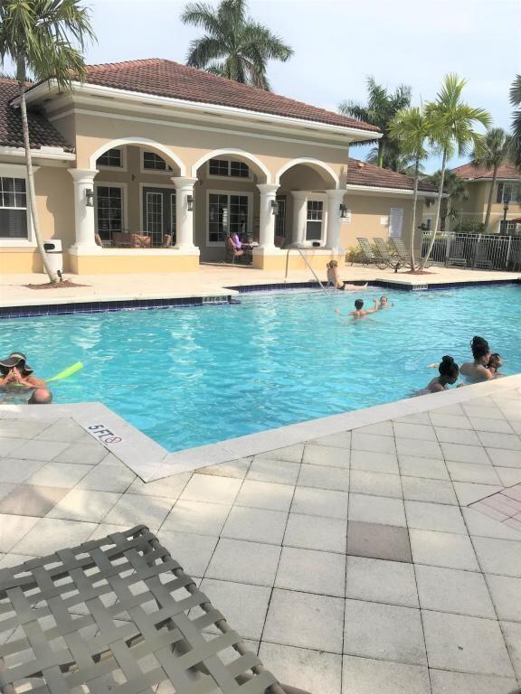 6559 Emerald Dunes Dr Unit 103, Royal Palm Beach, FL 33411 Condo for