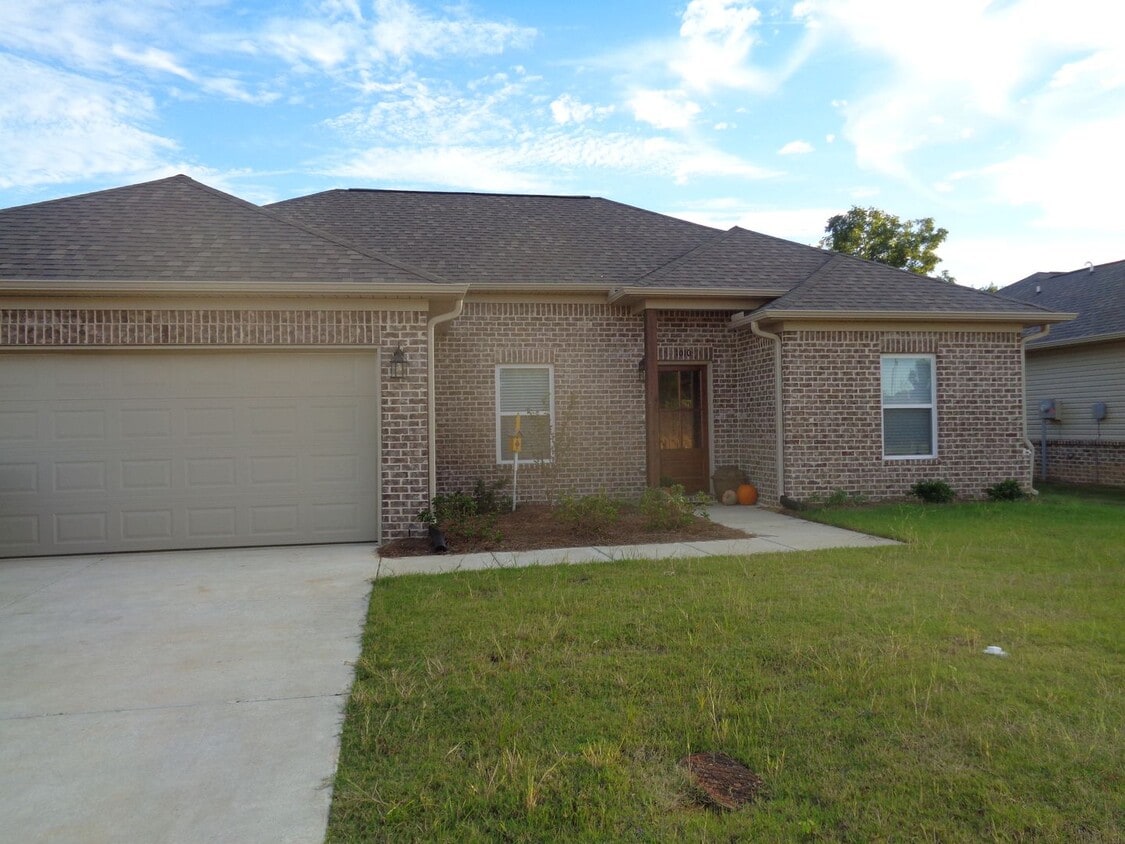 3BR/2BA Home - 3BR/2BA Home