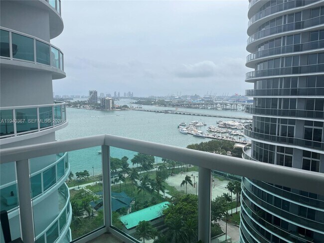 Foto del edificio - 1800 N Bayshore Dr